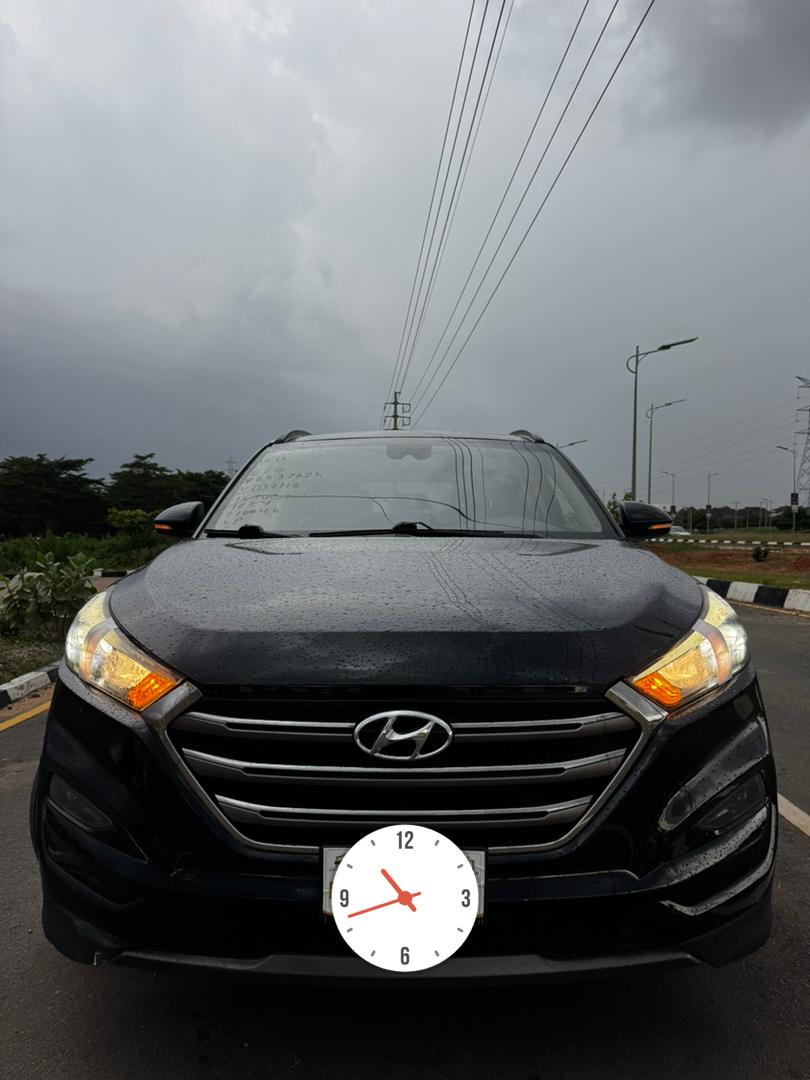 
								Giveaway Deal‼️‼️‼️ (163k Mileage) Grade A Foreign Used 2015/16 Hyundai Tucson (Unlimited AWD) car is in pristine condition (Nothing To Fix) fullest option (Keyless Power Booth Full Pano and more) with 2026 Entry Duty going for just 19.2m with our sambo (Moveable) Lugbe Abuja📍 ZERO CHAIN DEAL full									