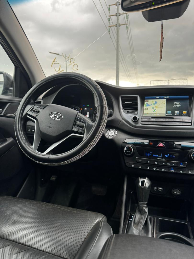 
								Giveaway Deal‼️‼️‼️ (163k Mileage) Grade A Foreign Used 2015/16 Hyundai Tucson (Unlimited AWD) car is in pristine condition (Nothing To Fix) fullest option (Keyless Power Booth Full Pano and more) with 2026 Entry Duty going for just 19.2m with our sambo (Moveable) Lugbe Abuja📍 ZERO CHAIN DEAL full									
