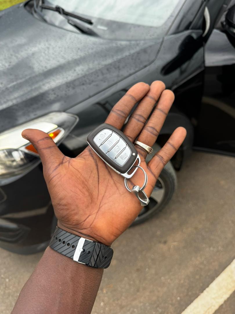 
								Giveaway Deal‼️‼️‼️ (163k Mileage) Grade A Foreign Used 2015/16 Hyundai Tucson (Unlimited AWD) car is in pristine condition (Nothing To Fix) fullest option (Keyless Power Booth Full Pano and more) with 2026 Entry Duty going for just 19.2m with our sambo (Moveable) Lugbe Abuja📍 ZERO CHAIN DEAL full									