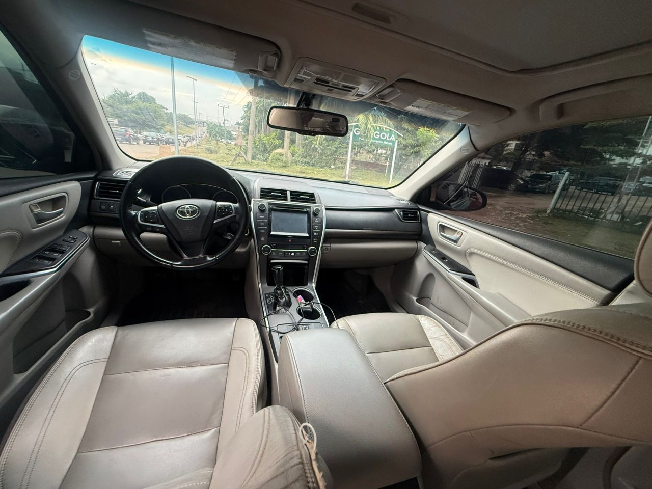 
								EXTREMELY SHARP 2016 TOYOTA CAMRY XLE KEYLESS, V6 AND SUNROOF ⚡⚡ WITH PROPER DOCUMENTATION  PRICE:11.7M 📍ABUJA full									