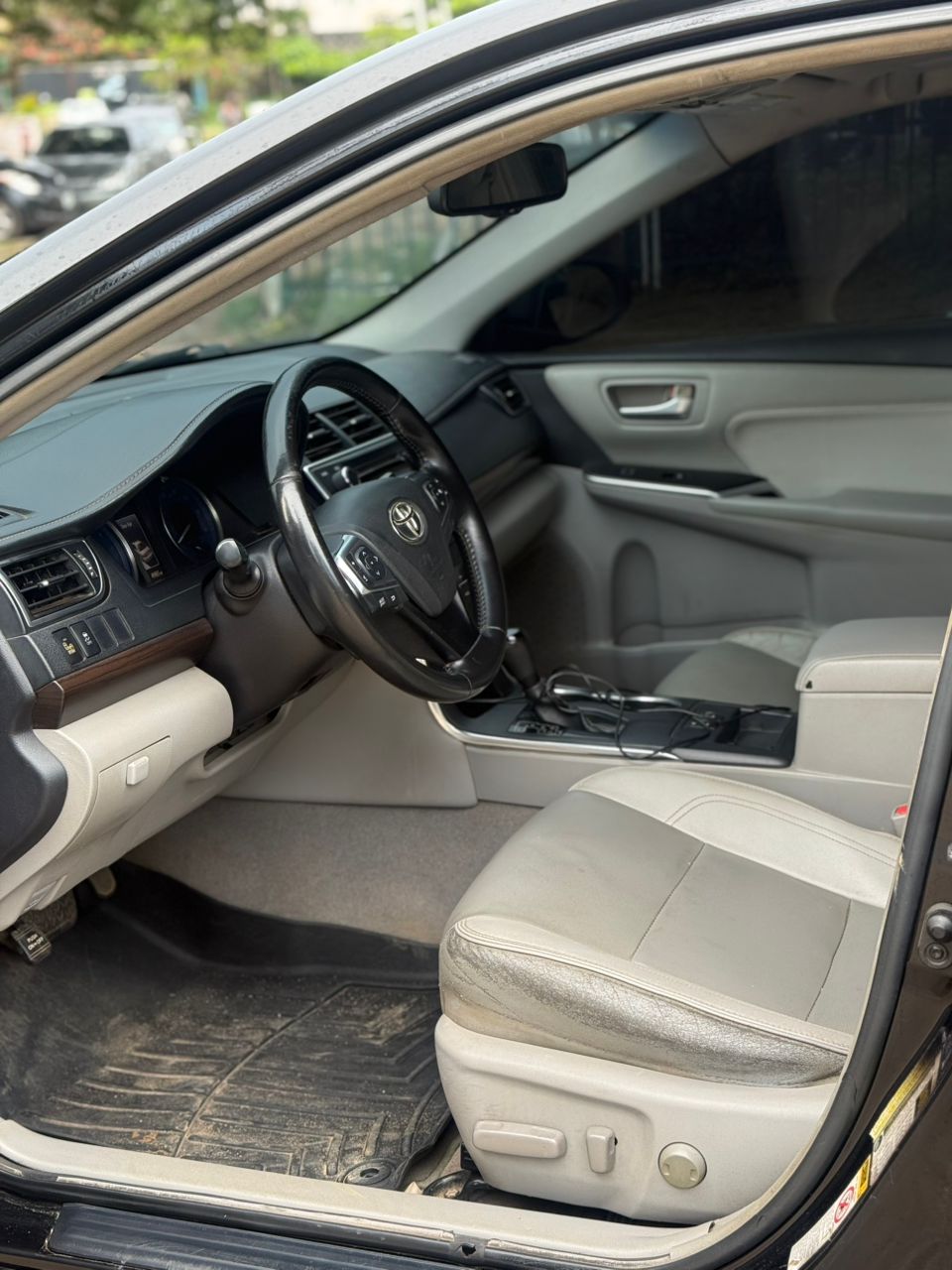
								EXTREMELY SHARP 2016 TOYOTA CAMRY XLE KEYLESS, V6 AND SUNROOF ⚡⚡ WITH PROPER DOCUMENTATION  PRICE:11.7M 📍ABUJA full									