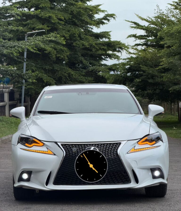 FOREIGN USED 2015 LEXUS IS350 AWD FSPORT // SUNROOF // KEYLESS // WITH ORIGINAL CUSTOMS DUTY GOING FOR 22M