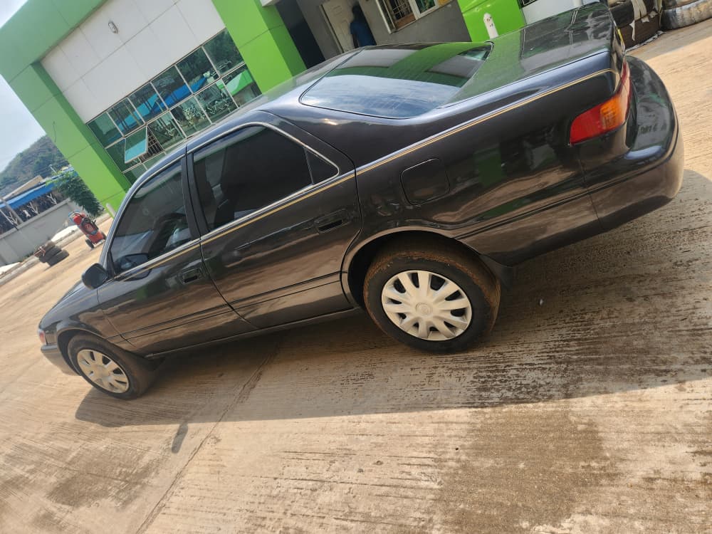 
								Belgium standard Toyota camry big light engine and gear untempared ac chilling 2.6 location karu Abuja full									