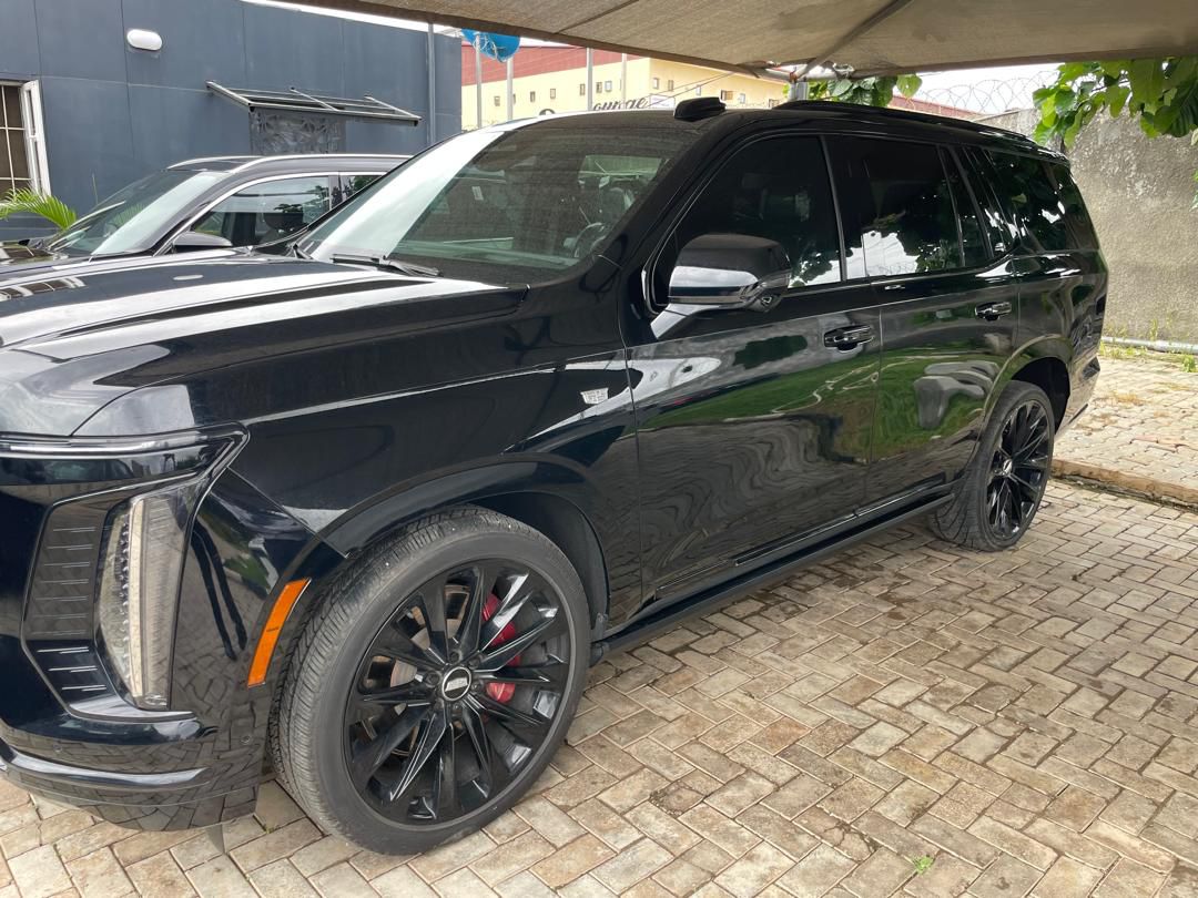 
								Distress alert ,2025/26 brandnew platinum edition escalade value 500m distress at 355m now ,with duty hurry now full									