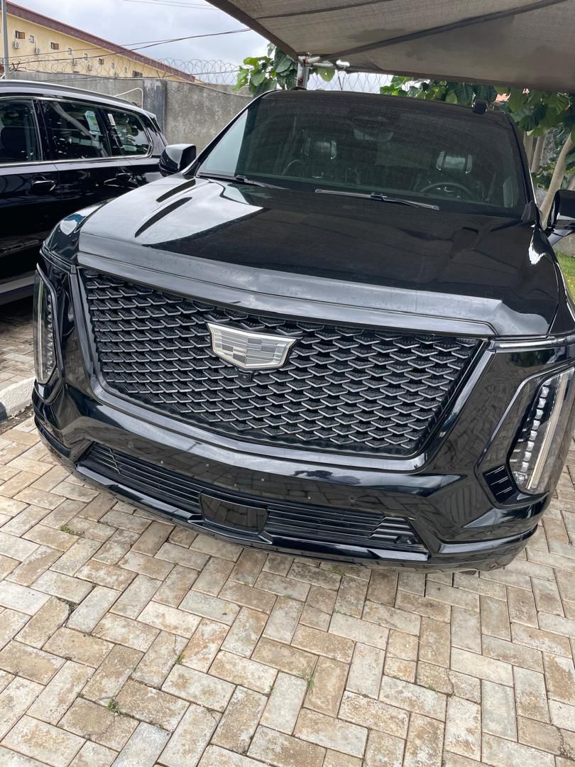 
								Distress alert ,2025/26 brandnew platinum edition escalade value 500m distress at 355m now ,with duty hurry now full									