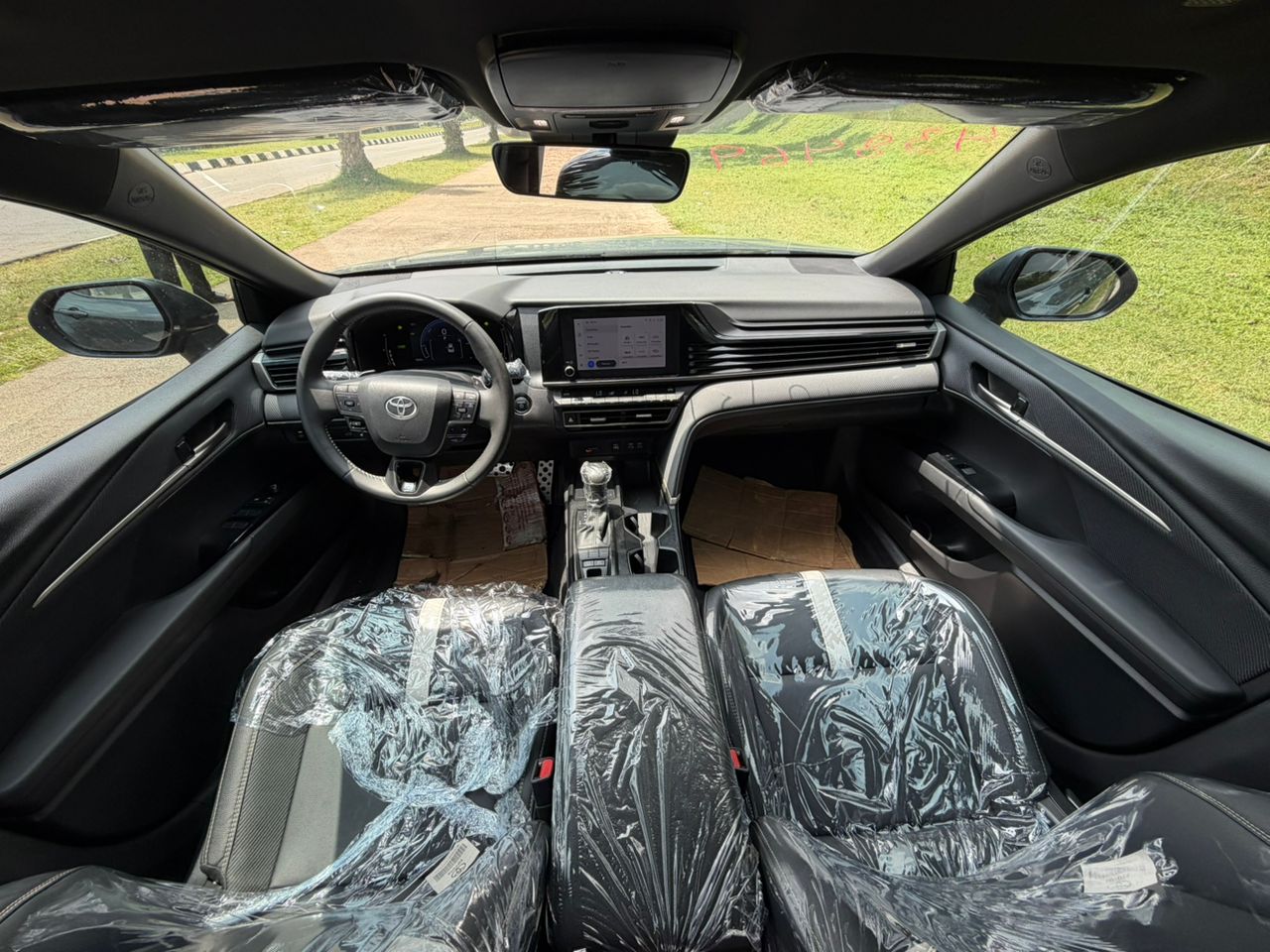 
								EXTREMELY CLEAN 2025 TOYOTA CAMRY SE(HYBRID & PETROL) WiTh Custom Duty Going for Just 63m OnLy🔥  AbuJa LoKaTioN full									