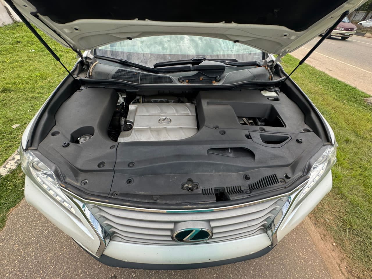 
								Distress sales ❌❌Direct Belgium 🇧🇪 Lexus RX350 2013 model Everything perfect Accident 🆓 original 📑 going for JUST 23m only full									