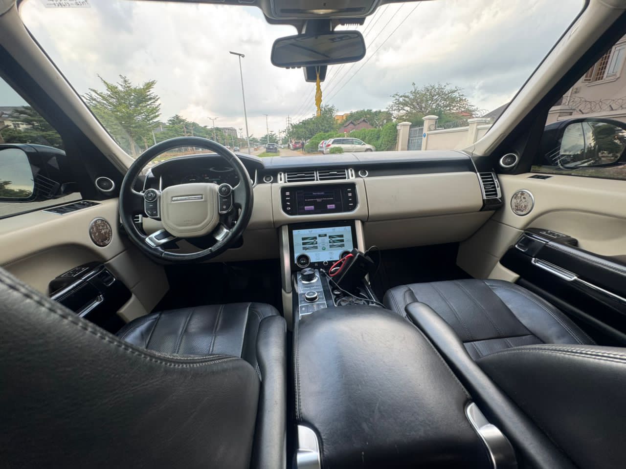 
								Urgent sales ‼️ 2025 Entry 2013 Neatly facelifted Range Rover Sport HSE car is in pristine condition (Nothing To Fix) fullest option (Keyless Double pano and more) with original duty going for just 23.5m come for inspection and payment before you hear sold full									