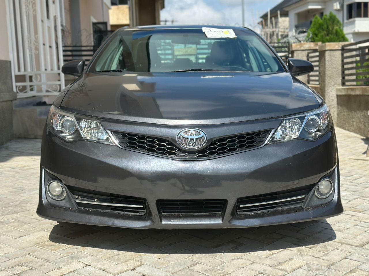 
								EXTREMELY SHARP  GRADE FOREIGN USED 2013 ON BELT TOYOTA CAMRY SE, MINT INTERIOR, NO SINGLE 9JA PAINT WITH UNTAMPARED ENGINE ND GEAR.GOING FOR JUST 13.5M ONLY full									