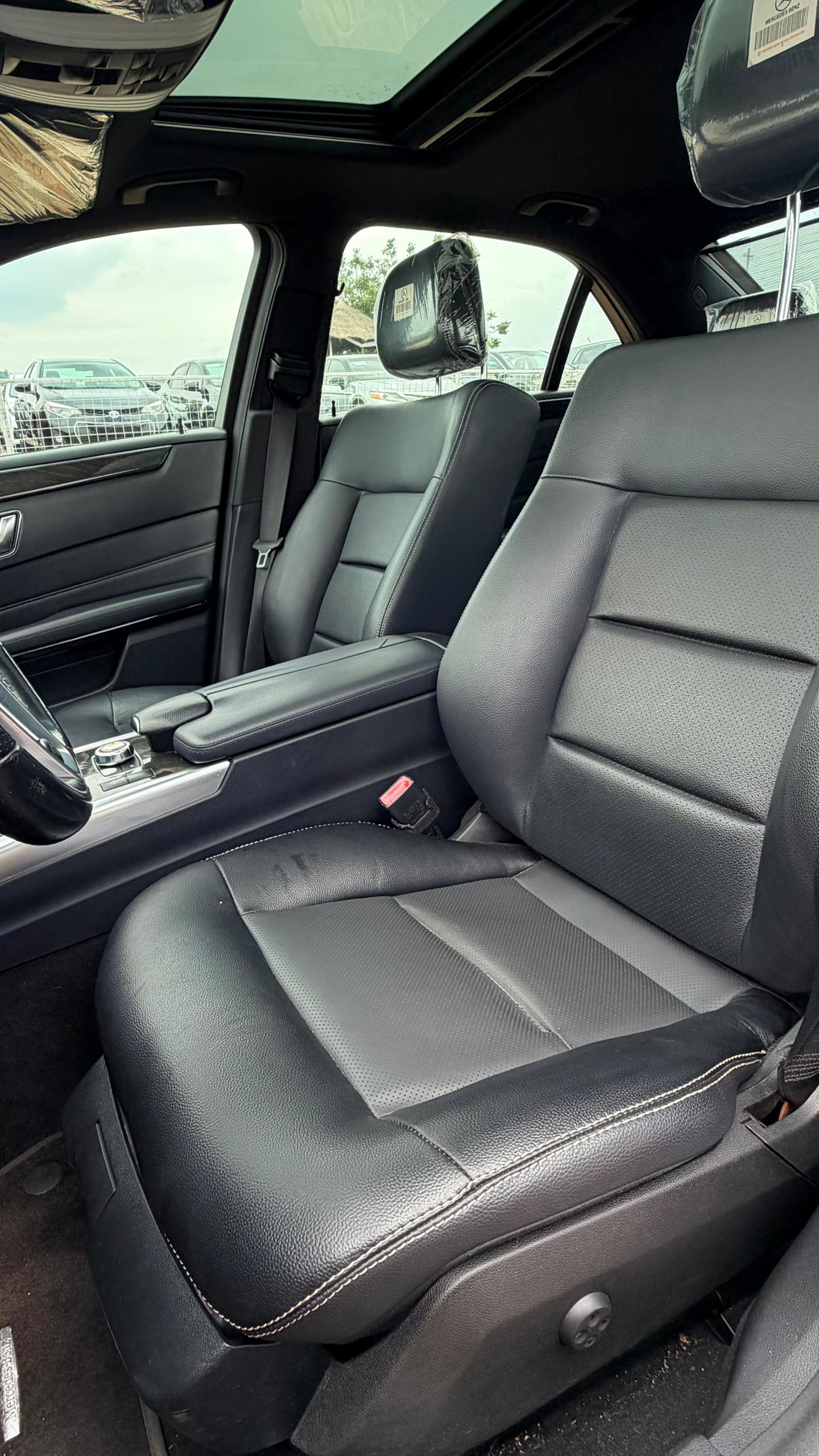 
								DISTRESS SALES🚨FOREIGN USED 🇺🇸 2015 MERCEDEZ BENZ E350 WITH PUSH TO START, SUNROOF, REVERSE CAMERA AND VERIFIED DUTY VALID FOR 15.5 MILLION NAIRA full									