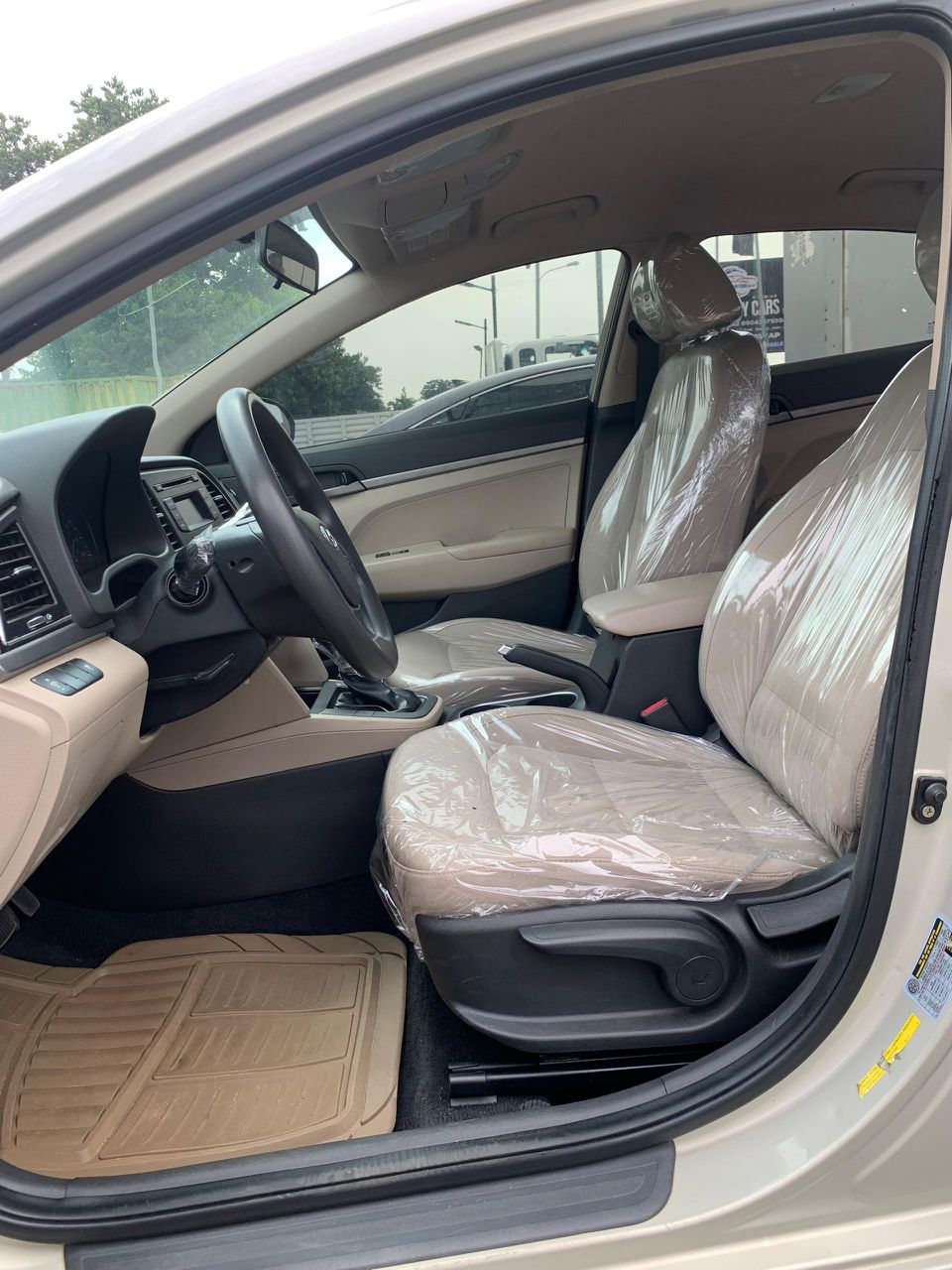 
								2017 direct Belgium Hyundai Elantra with duty….10.8M last full									