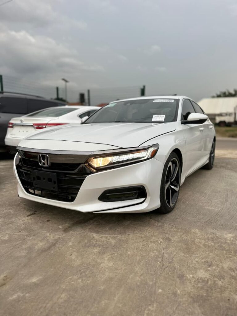 super clean foreign used 2020 Honda Accord 2.0T With original custom duty Turbocharged Smooth CVT Automatic Transmission (100% Intact) 💯 * Features: Touchscreen Infotainment | Apple CarPlay/Android Auto | Honda Sensing Safety Suite | Keyless Entry & Push Button Start | Chilling AC   💰23.5M 📍Abuja Gwarinpa