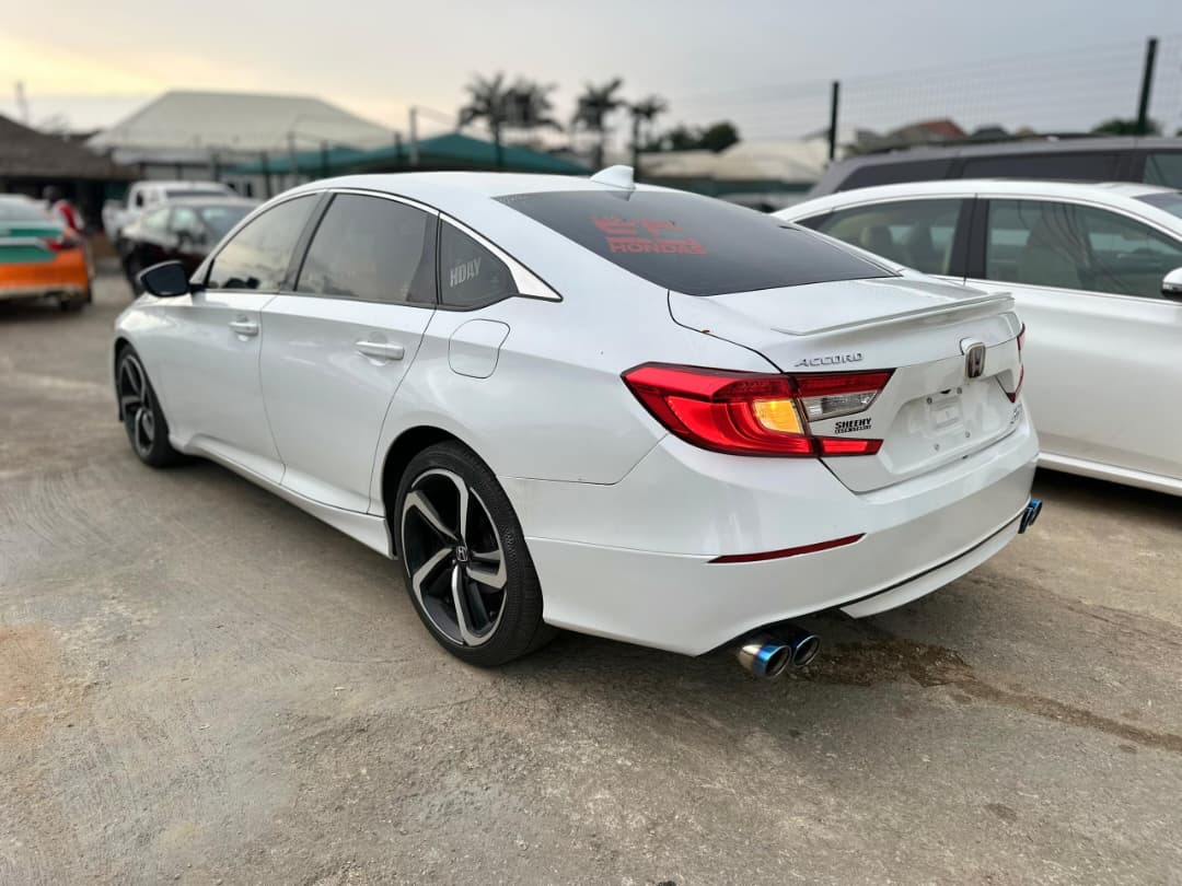 
								super clean foreign used 2020 Honda Accord 2.0T With original custom duty Turbocharged Smooth CVT Automatic Transmission (100% Intact) 💯 * Features: Touchscreen Infotainment | Apple CarPlay/Android Auto | Honda Sensing Safety Suite | Keyless Entry & Push Button Start | Chilling AC   💰23.5M 📍Abuja Gwarinpa full									