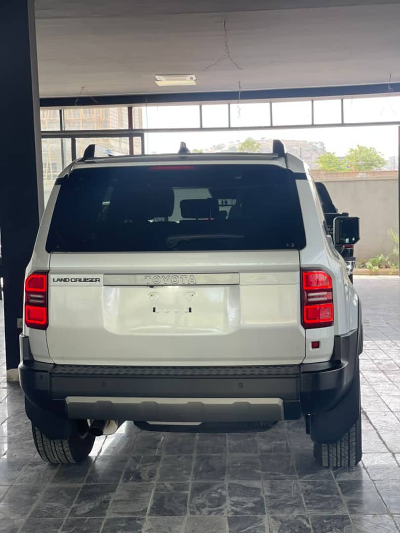 
								Brand New Toyota Prado 2025   Price 120m   Abuja   With duty full									