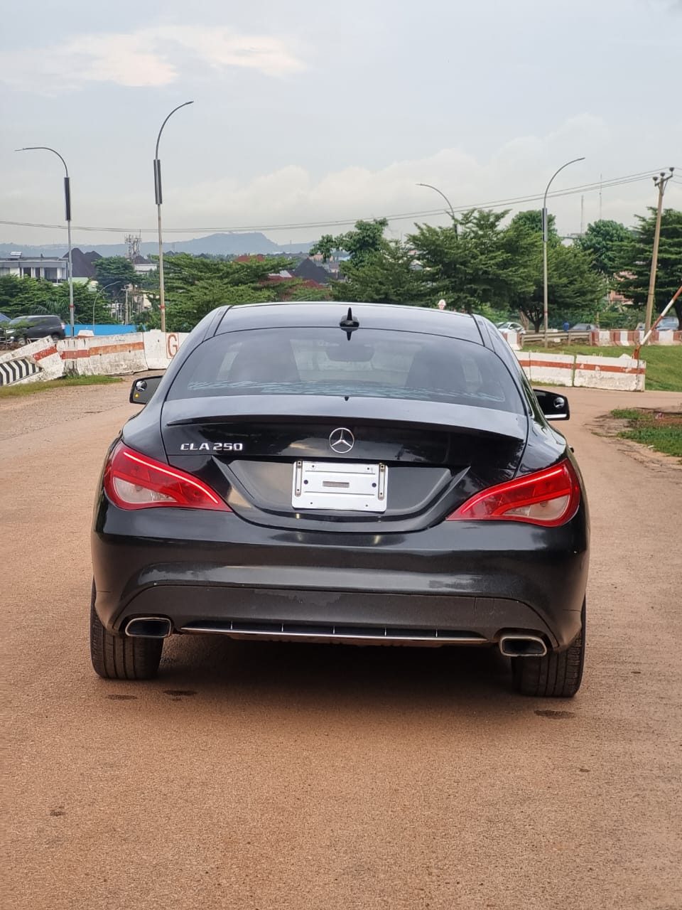 
								EXTREMELY SHARP 2016  MERCEDES BENZ CLA 250  UNREGISTERED BUT WITH PROPER DOCUMENTATION  PRICE:13M full									