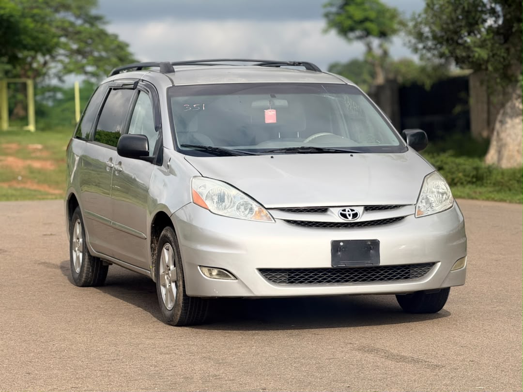 
								FOREIGN USED 2010 TOYOTA SIENNA ⚡⚡ WITH PROPER DOCUMENTATION  PRICE:9,999,999M 📍ABUJA full									