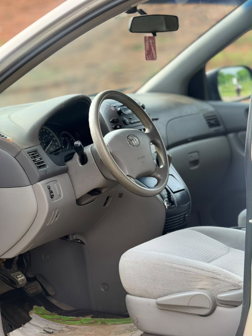
								FOREIGN USED 2010 TOYOTA SIENNA ⚡⚡ WITH PROPER DOCUMENTATION  PRICE:9,999,999M 📍ABUJA full									