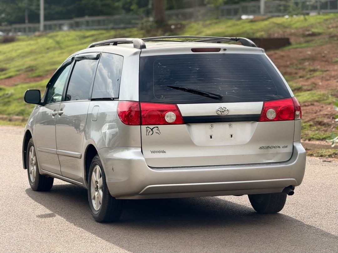 
								FOREIGN USED 2010 TOYOTA SIENNA ⚡⚡ WITH PROPER DOCUMENTATION  PRICE:9,999,999M 📍ABUJA full									