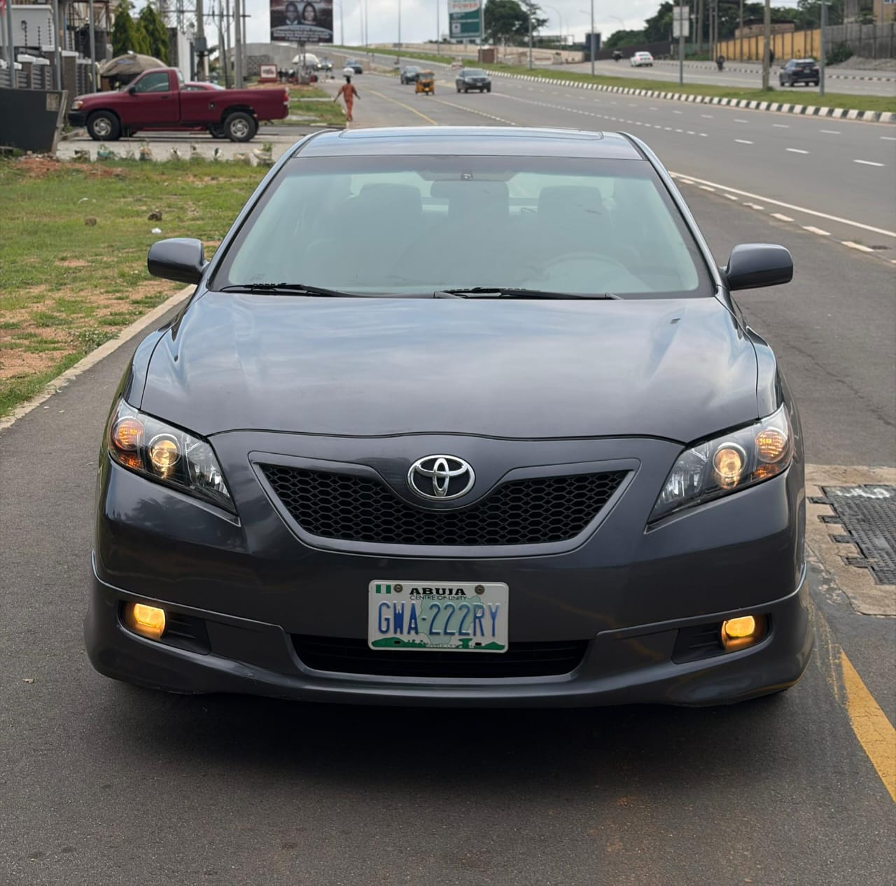 
								NEATLY USED 2009 TOYOTA CAMRY SE NOTHING TO FIX WITH ORIGINAL CUSTOM DUTY GOING FOR 6.9M ABUJA DEAL full									
