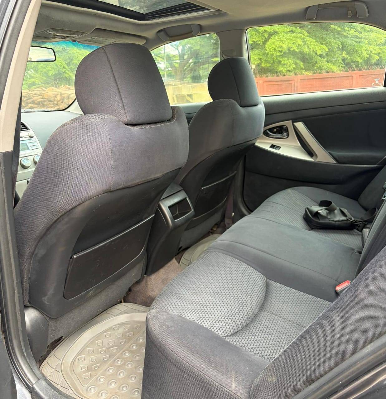 
								NEATLY USED 2009 TOYOTA CAMRY SE NOTHING TO FIX WITH ORIGINAL CUSTOM DUTY GOING FOR 6.9M ABUJA DEAL full									