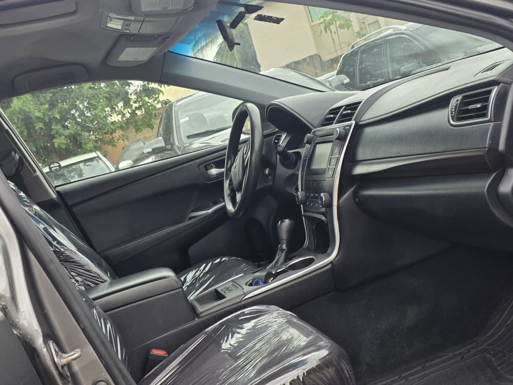 
								Foreign used Toyota Camry SE 2015 model with original custom Duty firstbody untampered engine and gear Ac Factory fitted buy and drive absolutely nothing to fix Accident free  👉15m buyer settle 500k location Abacha road nyanya Abuja deal Car is with me directly full									