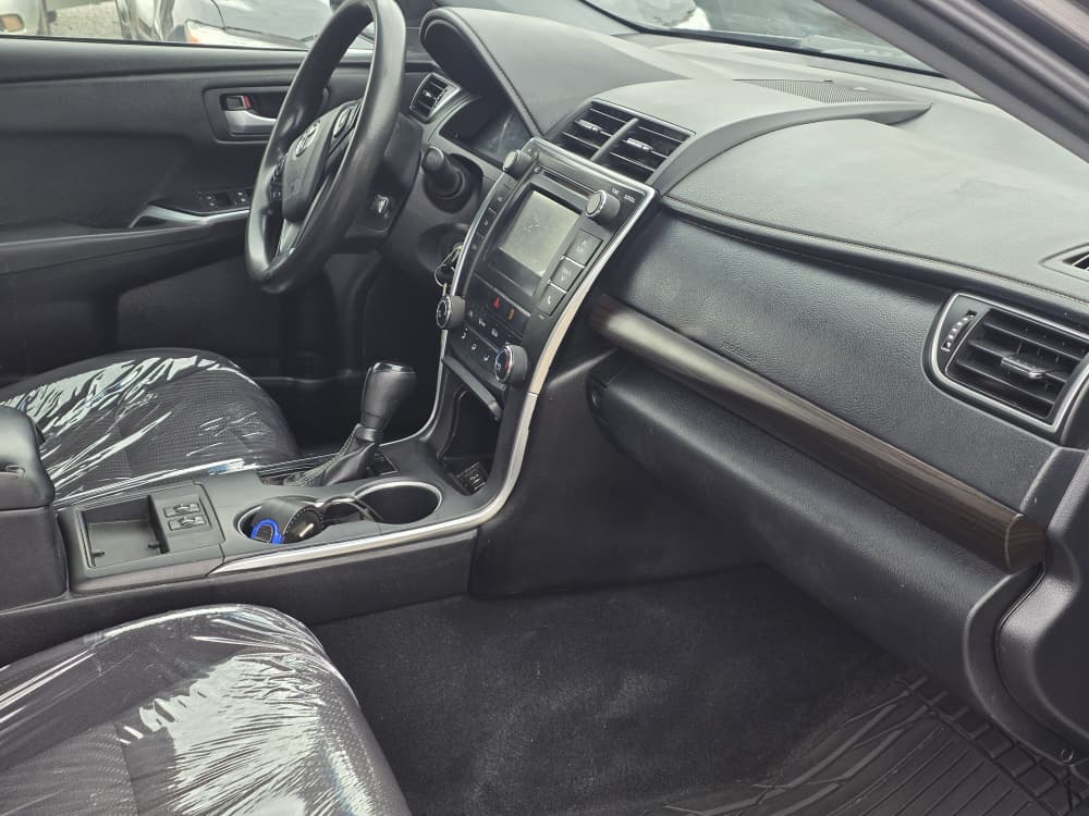 
								Foreign used Toyota Camry SE 2015 model with original custom Duty firstbody untampered engine and gear Ac Factory fitted buy and drive absolutely nothing to fix Accident free  👉15m buyer settle 500k location Abacha road nyanya Abuja deal Car is with me directly full									