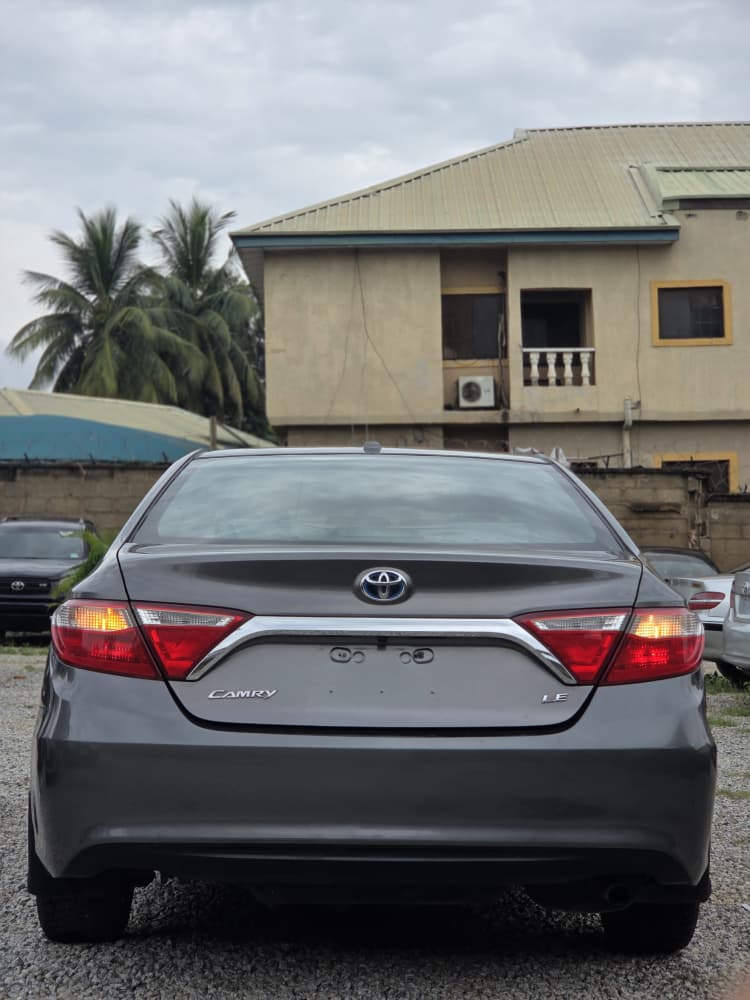 
								Foreign used Toyota Camry SE 2015 model with original custom Duty firstbody untampered engine and gear Ac Factory fitted buy and drive absolutely nothing to fix Accident free  👉15m buyer settle 500k location Abacha road nyanya Abuja deal Car is with me directly full									