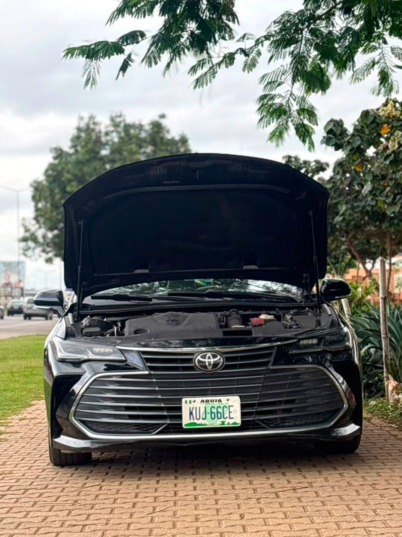 
								2018 Toyota Avalon limited edition full option used 🇳🇬 bought brand new 29.8m Abuja-Deal full									
