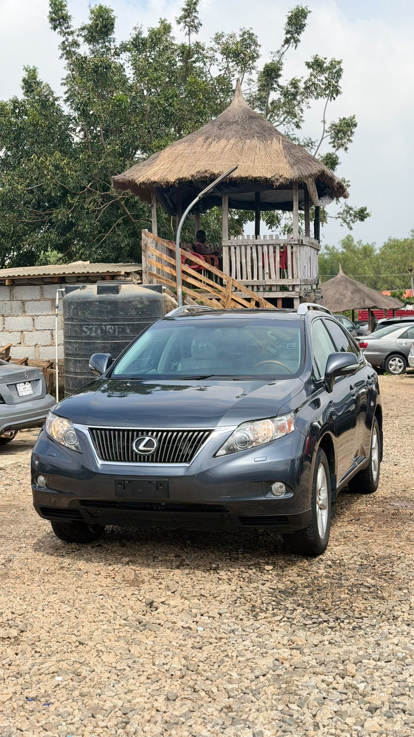 
								FOREIGN USED 2010 LEXUS RX350 WITH PUSH TO START, SUNROOF, LOW MILEAGE, MOUSE CONTROL AND VERIFIED DUTY VALID FOR 18.5 MILLION NAIRA ONLY full									