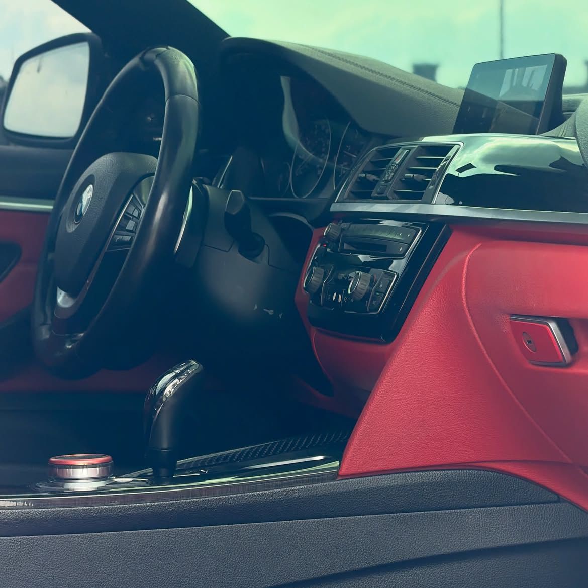 
								NEATLY USED BMW M440i 2019   ✨Fullest Option✨  Price💥: ₦46M  Abuja deal📍  Duty Fully Paid📃  ☎️📞   🇳🇬Nationwide Delivery ..After thorough inspection & payment! full									