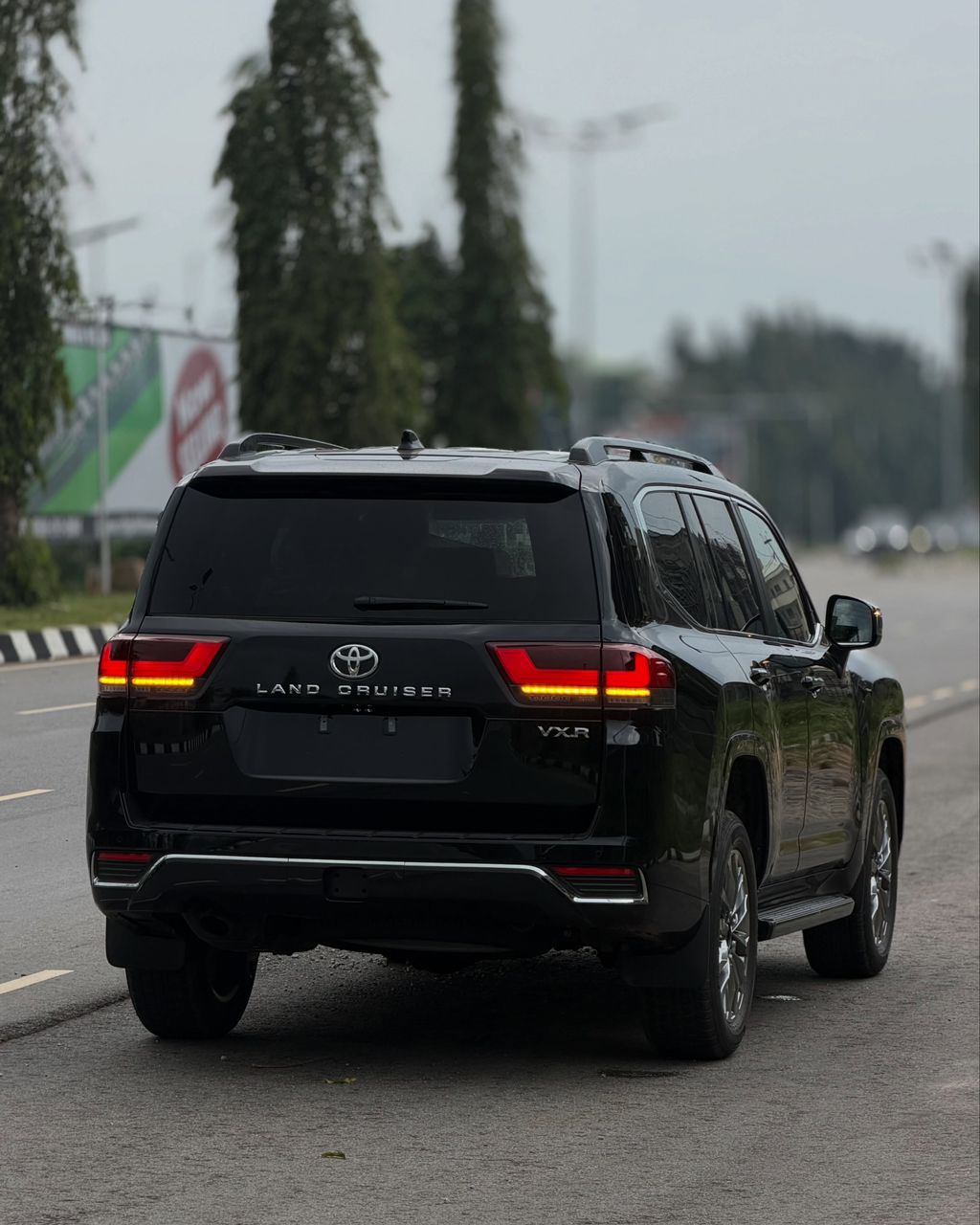 
								STEAL DEAL✅  Toyota Landcruiser VXR Twin Turbo 2026 Model Brand New N120M   Available For Inspection/Purchase Nationwide Delivery🌍 Dm For More Enquiries full									