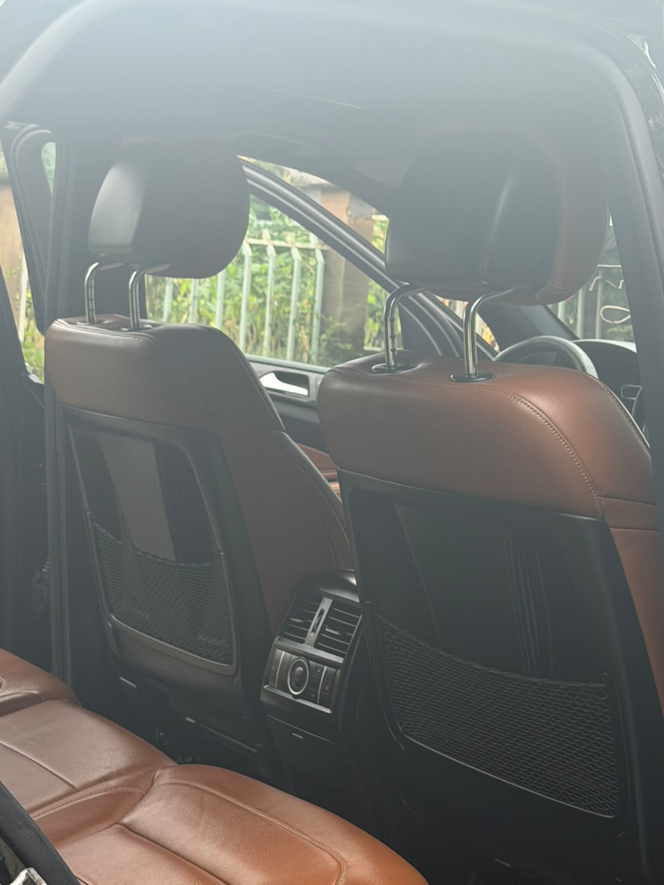 
								DISTRESS DISTRESS…2018 Mercedes Benz GLE Foreign Used with Excellent condition, Power steering alloy wheels air conditioning sunroof spacious interior smooth ride and reliable performance Full Options complete custom fully paid. GOING FOR 36M full									