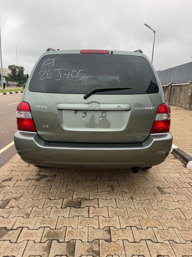 
								2006 Toyota Highlander direct Belgium 10.2m Location Abuja deal full									