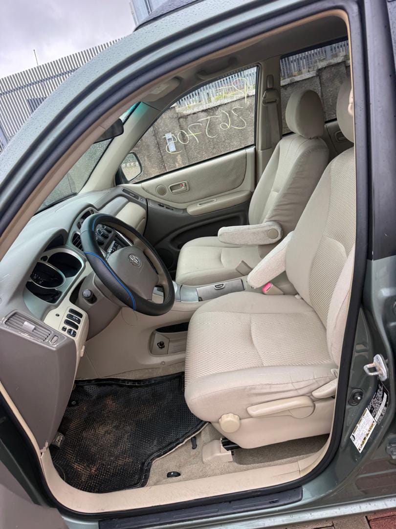 
								2006 Toyota Highlander direct Belgium 10.2m Location Abuja deal full									