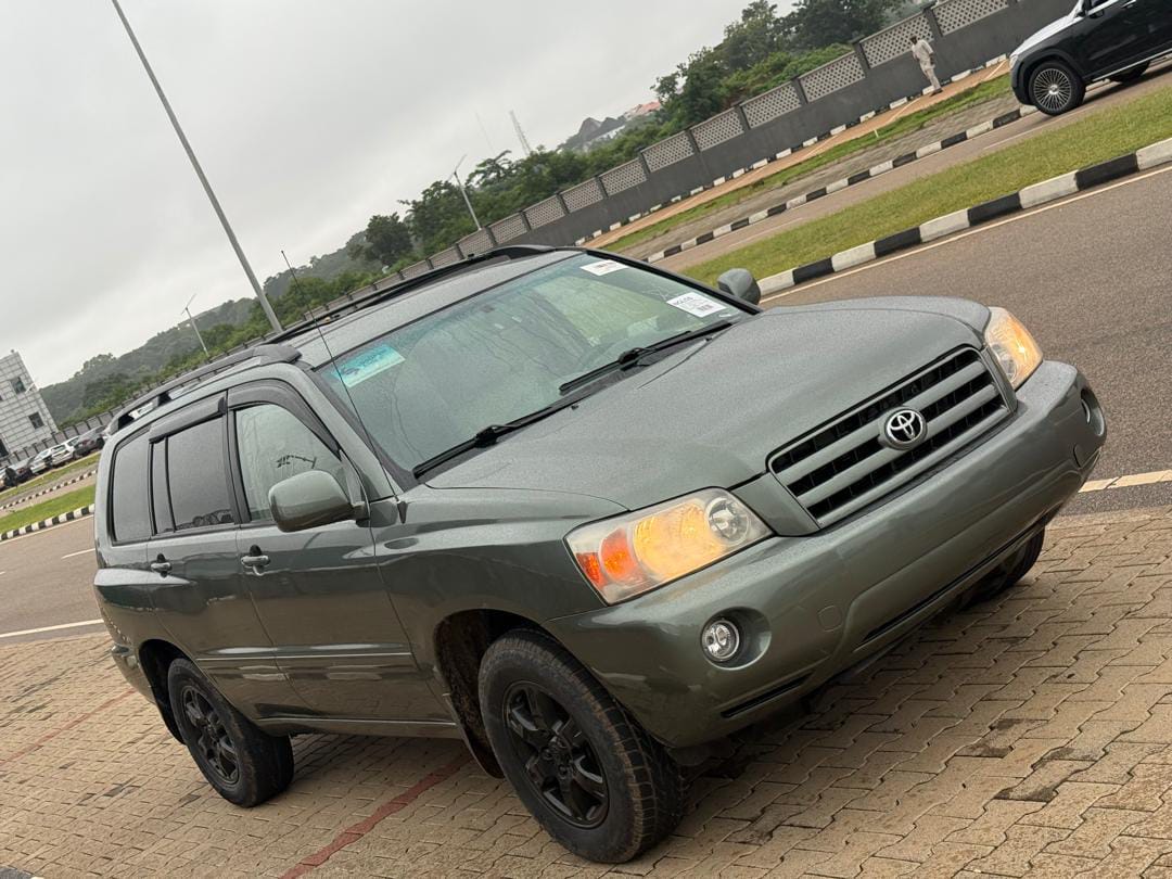 
								2006 Toyota Highlander direct Belgium 10.2m Location Abuja deal full									