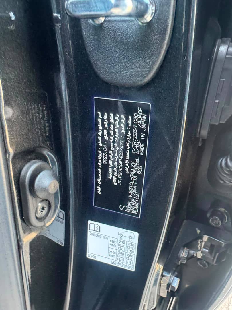 
								2023 Foreign used LX600 bulletproof, car is buy and drive. Prize is 270m. Abuja. Us full									