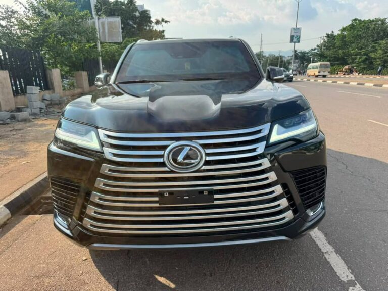 2023 Foreign used LX600 bulletproof, car is buy and drive. Prize is 270m. Abuja. Us