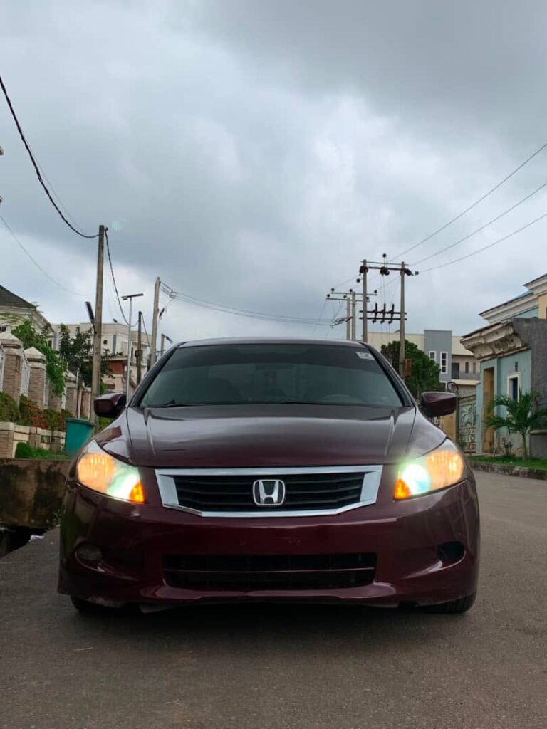 Extremely clean used 2011 Honda Accord with untempered engine and gear going for 4.850M 📍Abuja Car is with me