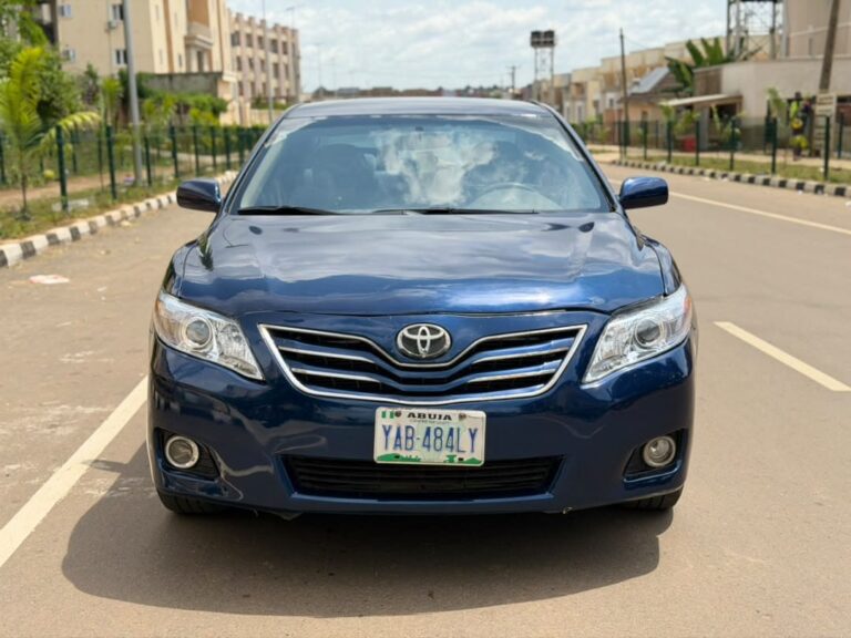 this is a very clean camry 2011  for only 7m now
