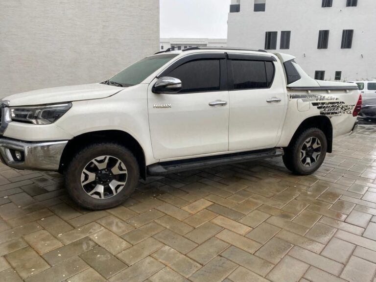 2017 uplifted to 2021 Toyota hilux  Untampered 4 plugs Engine  Manual transmission  Toks standard  35M