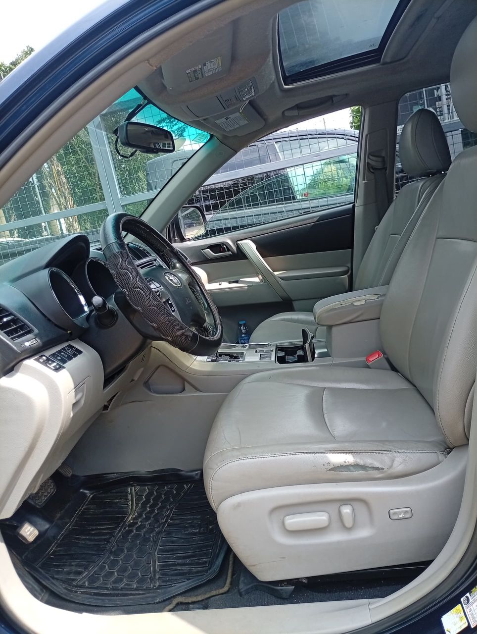 
								DISTRESS dealer’s deal.🔥🔥🔥🔥 pure First body  TOYOTA HIGHLANDER 2013 MODEL UNTEMPERED ENGINE AND GEAR AC CHILLING AUTOMATIC TRANSMISSION BUY AND DRIVE NOTHING TO FIX INSIDE .🏷️FOR 10M owner buyer settle me full									