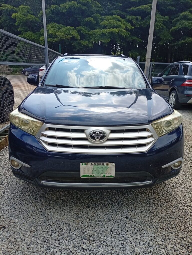 DISTRESS dealer’s deal.🔥🔥🔥🔥 pure First body  TOYOTA HIGHLANDER 2013 MODEL UNTEMPERED ENGINE AND GEAR AC CHILLING AUTOMATIC TRANSMISSION BUY AND DRIVE NOTHING TO FIX INSIDE .🏷️FOR 10M owner buyer settle me