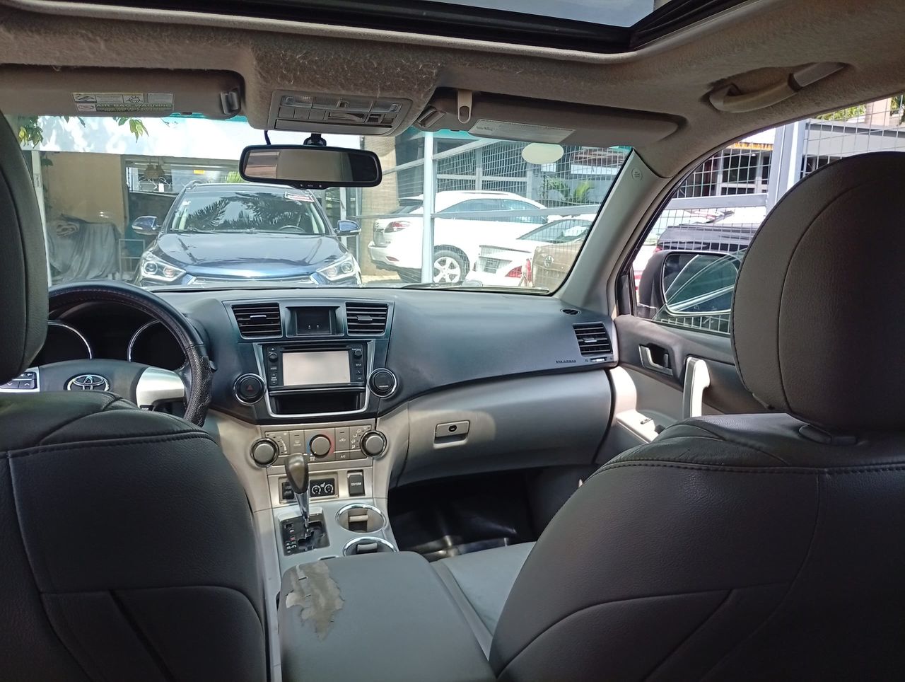 
								DISTRESS dealer’s deal.🔥🔥🔥🔥 pure First body  TOYOTA HIGHLANDER 2013 MODEL UNTEMPERED ENGINE AND GEAR AC CHILLING AUTOMATIC TRANSMISSION BUY AND DRIVE NOTHING TO FIX INSIDE .🏷️FOR 10M owner buyer settle me full									