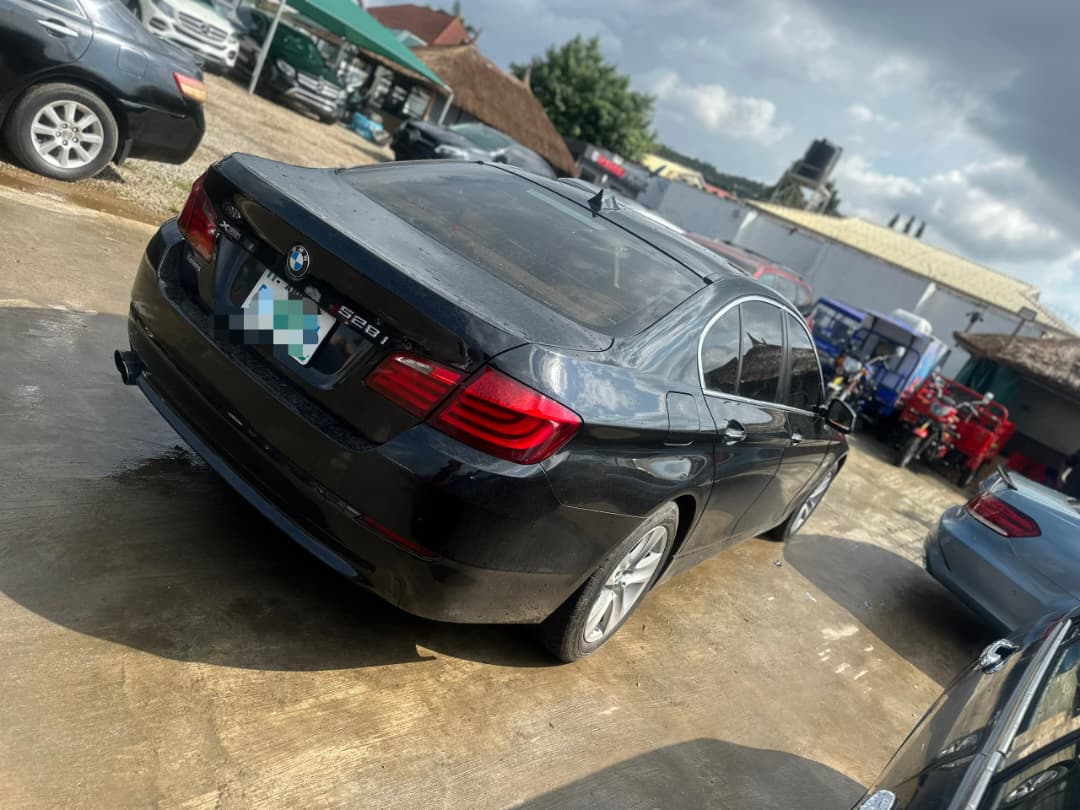 
								Mad distress 2014 BMW F10 528i XDrive with original documents and fully Untampered engine and gear ac super chilling super clean interior and exterior buy and drive.  💰 6.3 million naira 📍 Abuja full									