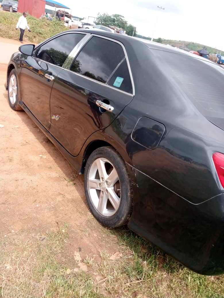 
								Toyota Camry 2014 model untamperd engin and gear everything is ok going for 8,2m Location apo with me full									