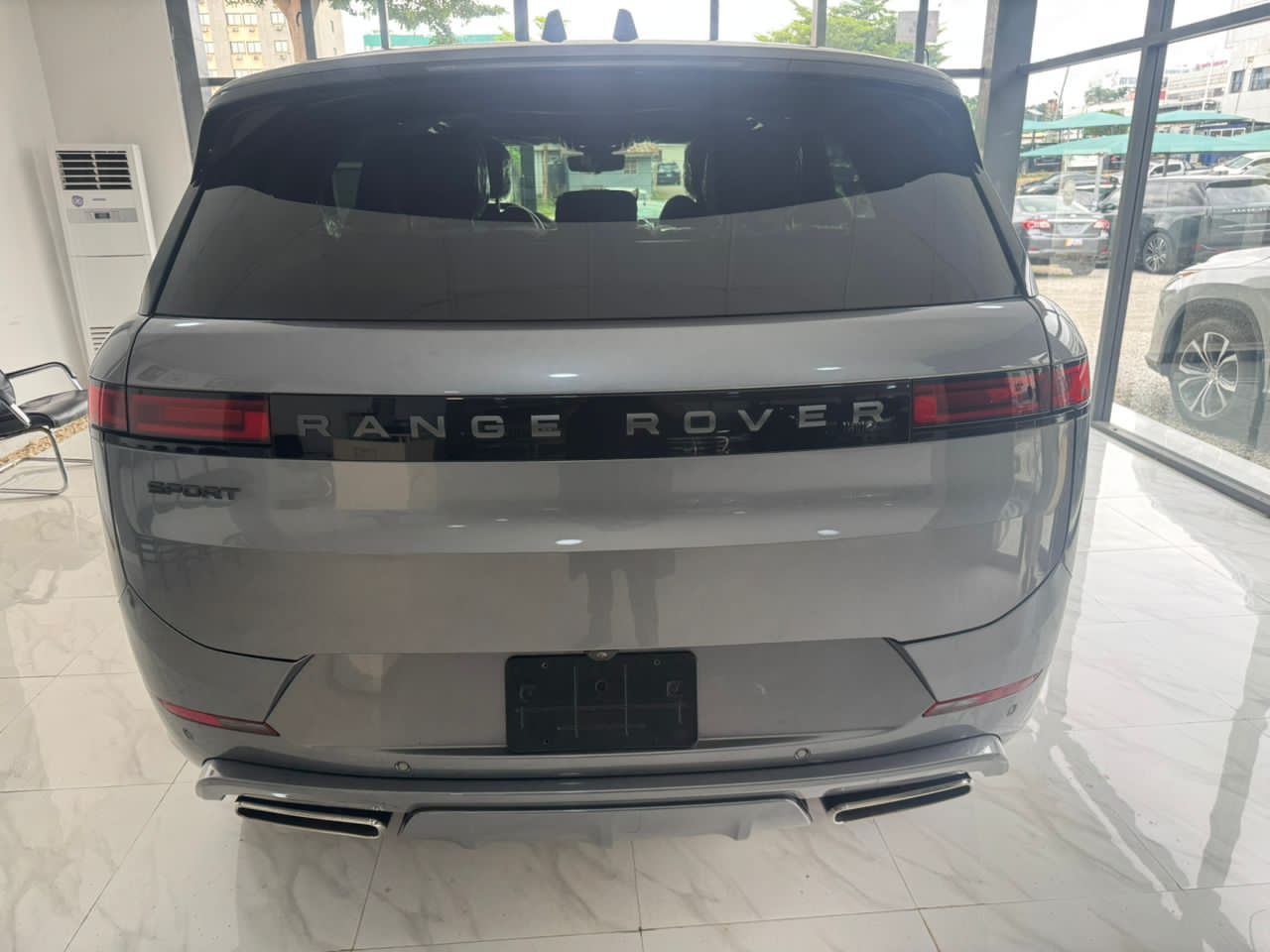 
								2024/25 model of Range Rover sport foreign used 200m Abuja-Deal full									