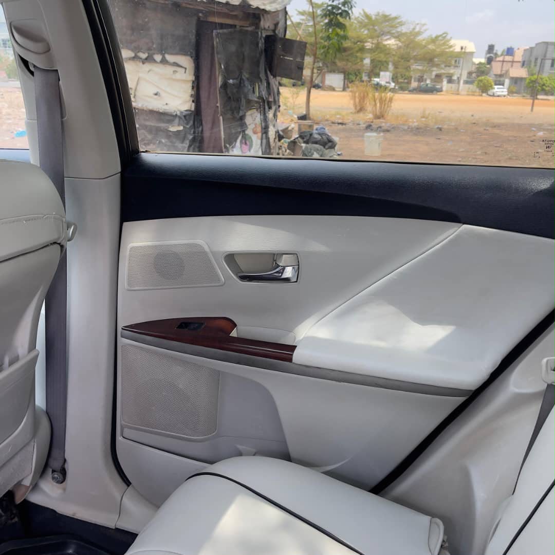 
								Distress 🔥🔥🔥 2010 Toyota Venza Available for Urgent pick up Engine and gear is Perfect Ac chilling Going for 6.5M Location Dawaki Abuja Note Buyer to Settle 200k full									