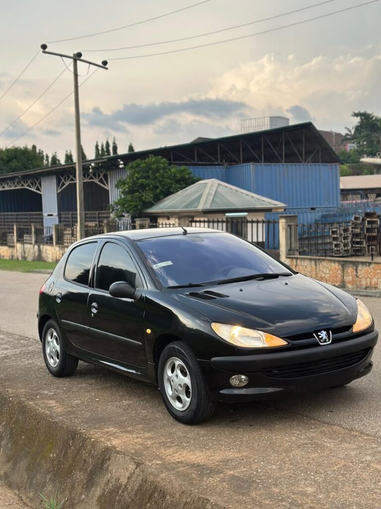 Neatly Used Peugeot 206 2004 for just 3.7m Abuja