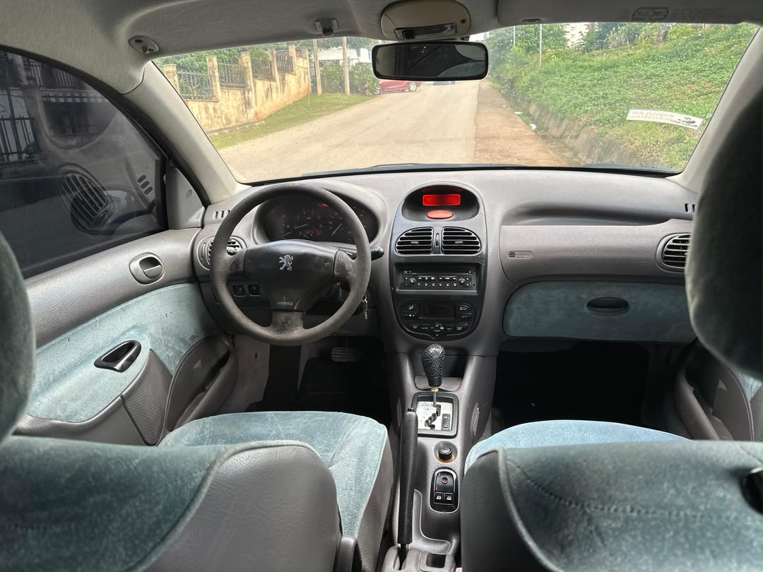 
								Neatly Used Peugeot 206 2004 for just 3.7m Abuja full									