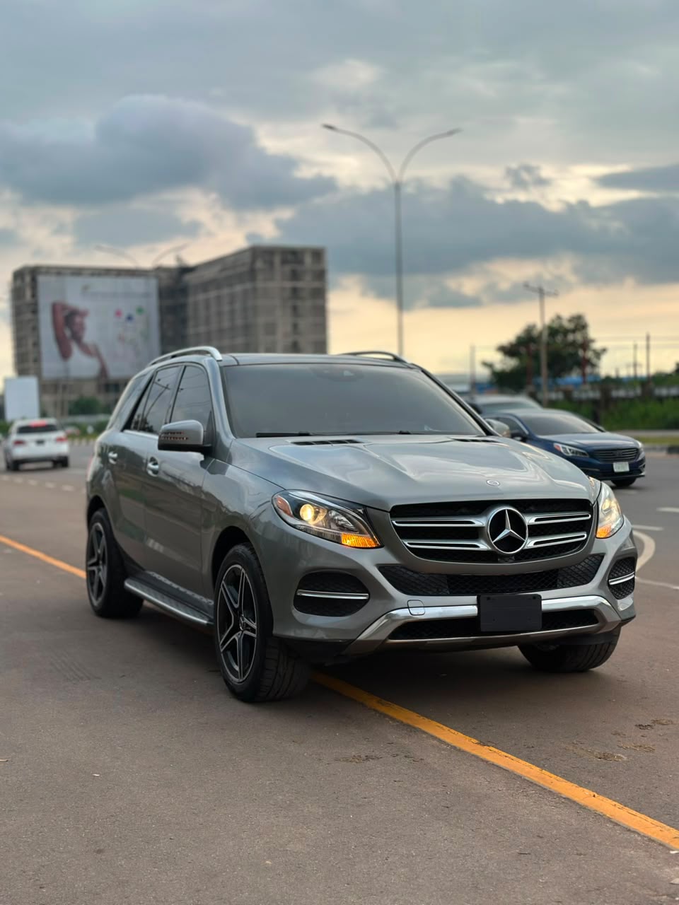 
								2017 full option gle350  Accident free No check light  Below 90k miles Buy and drive  25M full									